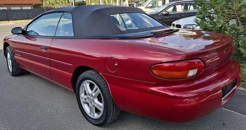 Gebraucht Chrysler Stratus 131 PS (96 kW) 1997 Rot Cabrio