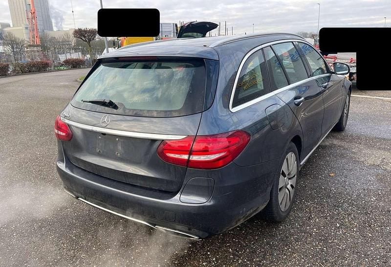 Gebraucht Mercedes C350e 211 PS (155 kW) 2017 Tenoritgrau  metalliclack Kombi