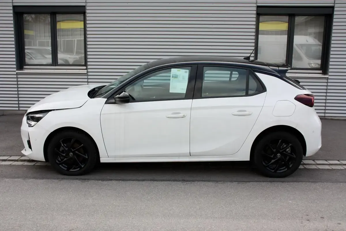 Gebraucht Opel Corsa GS Line 131 PS (96 kW) 2023 Weiss Kleinwagen