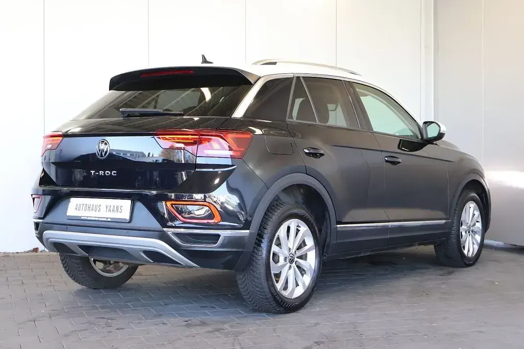 Używany VW T-Roc Style 150 KM (110 kW) 2024 Czarny SUV