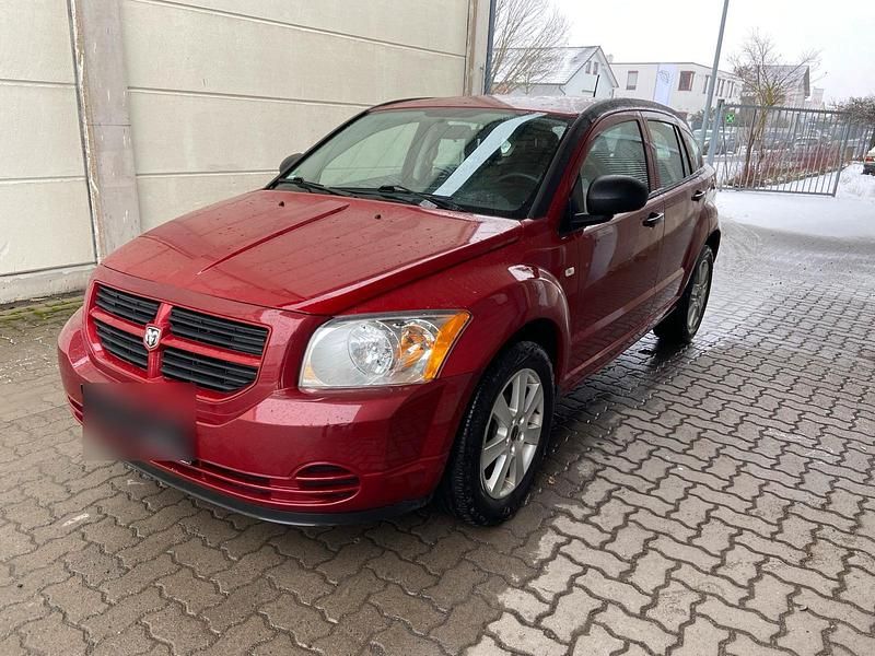 Gebraucht Dodge Caliber 150 PS (110 kW) 2010 Rot Kleinwagen