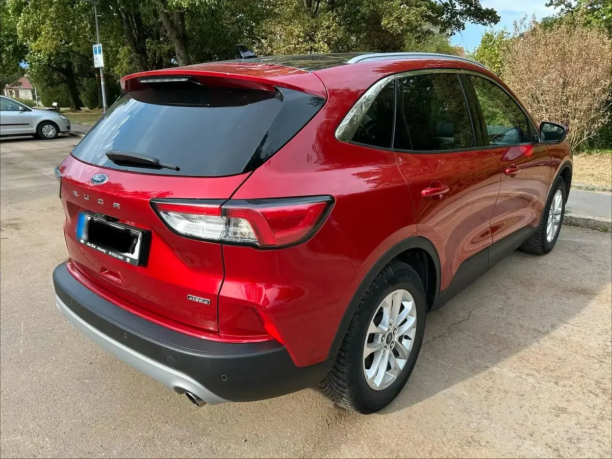 Gebraucht Ford Kuga Titanium 225 PS (165 kW) 2021 Rot SUV