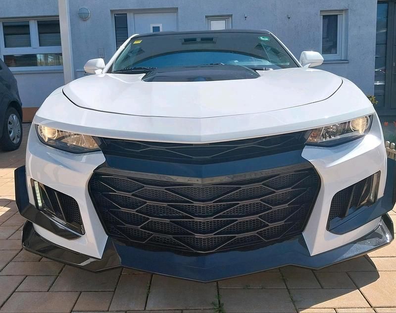 Weiß Gebraucht 2018 Chevrolet Camaro ZL1 Coupé | 27.500 € (Fairer Preis) - Bild 1/4
