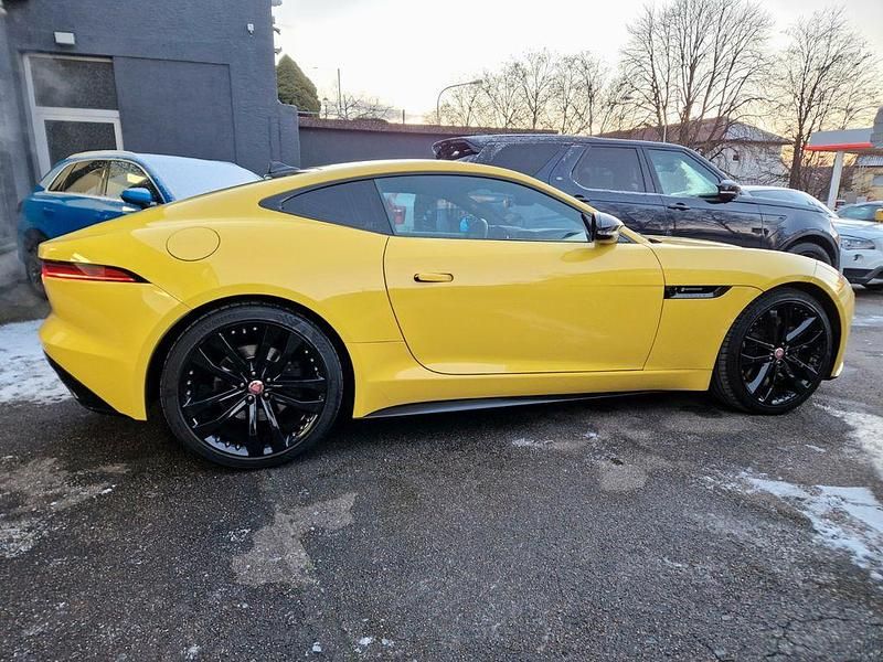 Gebraucht Jaguar F-Type R-Dynamic 381 PS (280 kW) 2020 Gelb Coupé