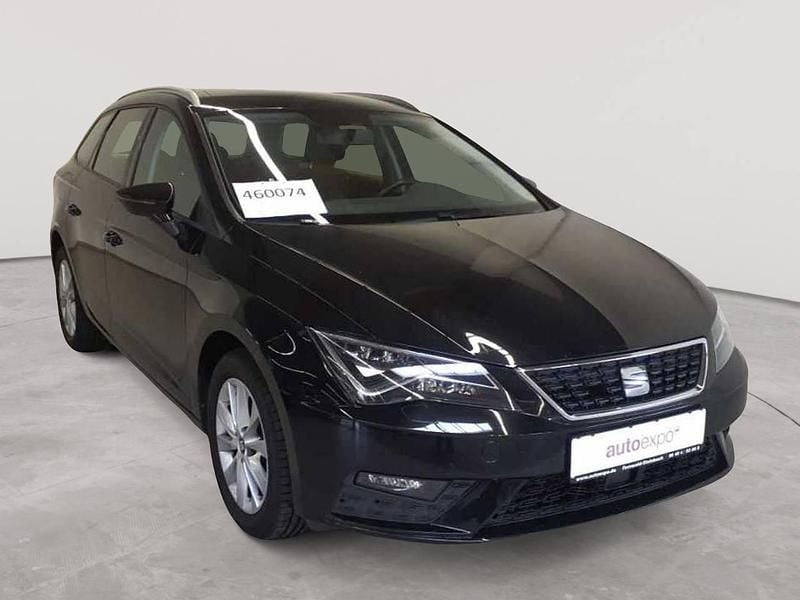 Midnight schwarz metallic Gebraucht 2020 Seat Leon ST Style Kombi | 17.490 € (Fairer Preis) - Bild 1/4