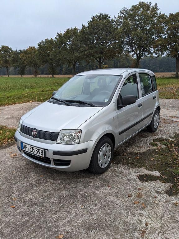 Silber Gebraucht 2012 Fiat Panda Kleinwagen | 3.990 € (Guter Preis) - Bild 1/4