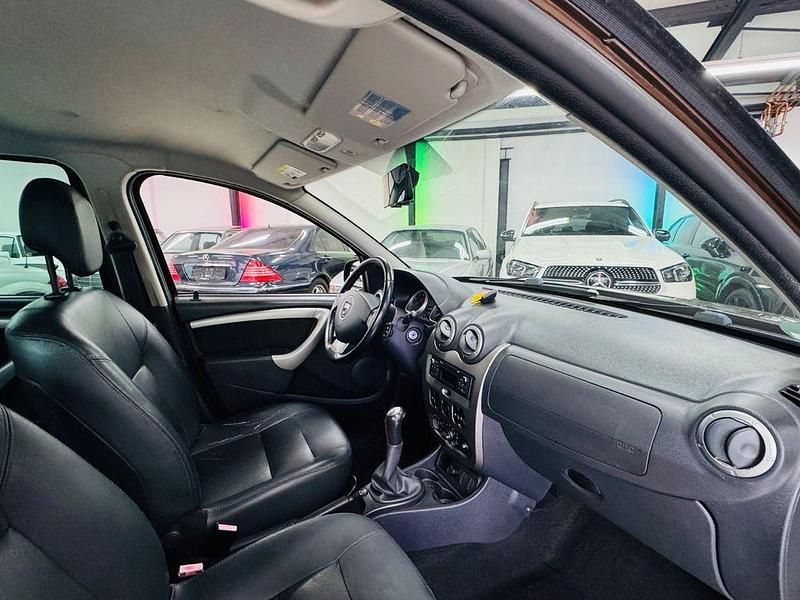 Gebraucht Dacia Duster Prestige 105 PS (77 kW) 2013 Braun SUV