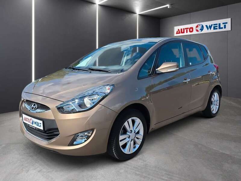 Braun Gebraucht 2014 Hyundai ix20 Edition Van / Kleinbus | 7.990 € (Guter Preis) - Bild 1/4