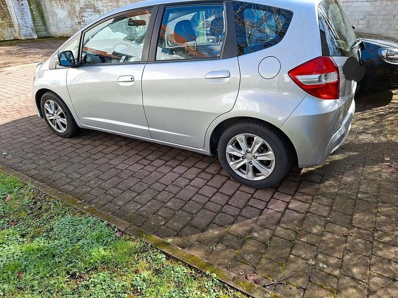 Gebraucht Honda Jazz 98 PS (72 kW) 2011 Silber Kleinwagen