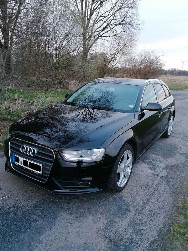 Gebraucht Audi A4 150 PS (110 kW) 2015 Schwarz Kombi
