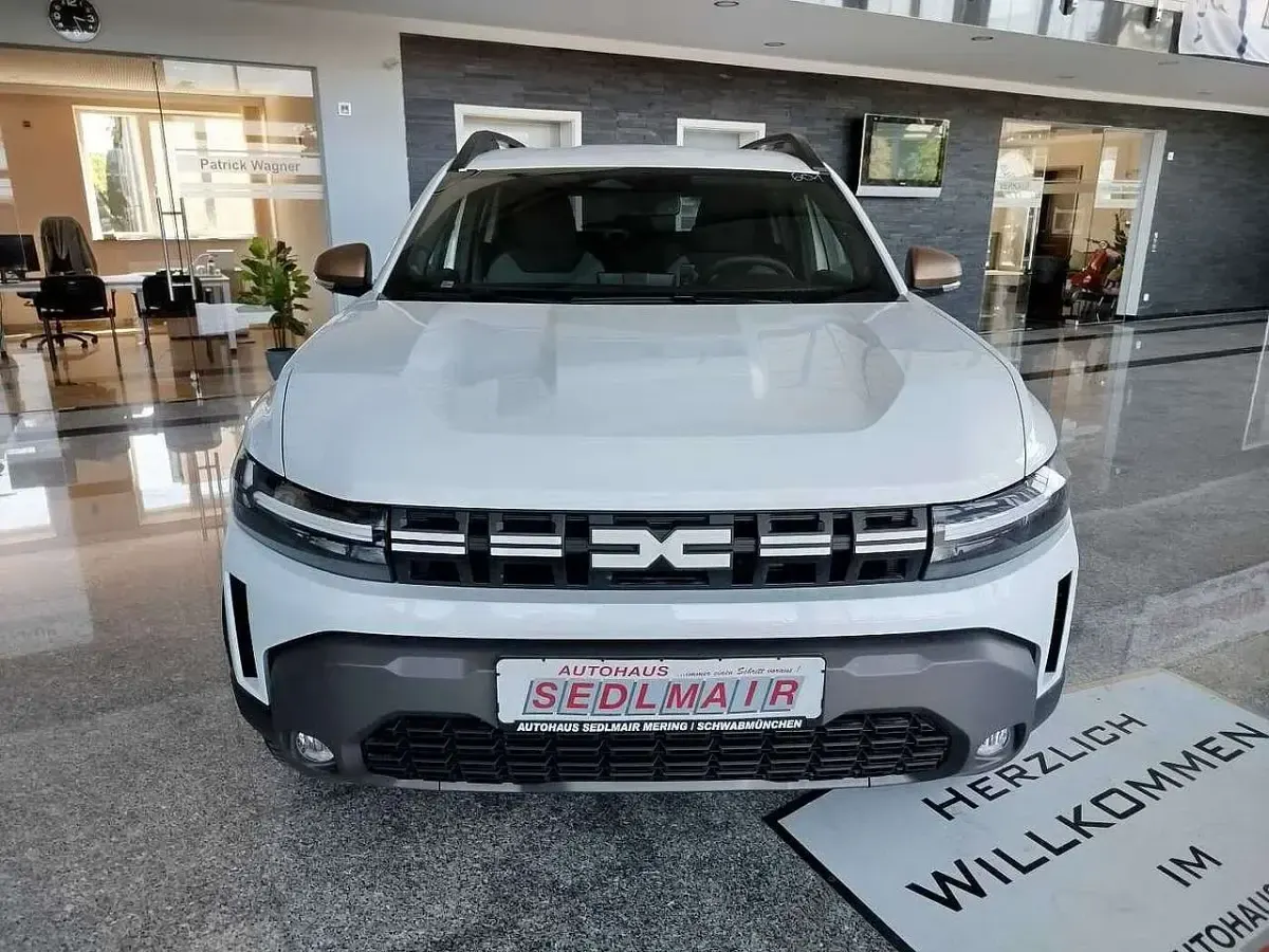 Neu Dacia Duster Extreme 131 PS (96 kW) 2025 Weiß SUV