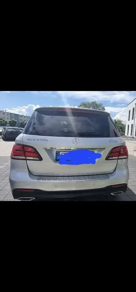 Gebraucht Mercedes GLE250 204 PS (150 kW) 2016 Silber SUV