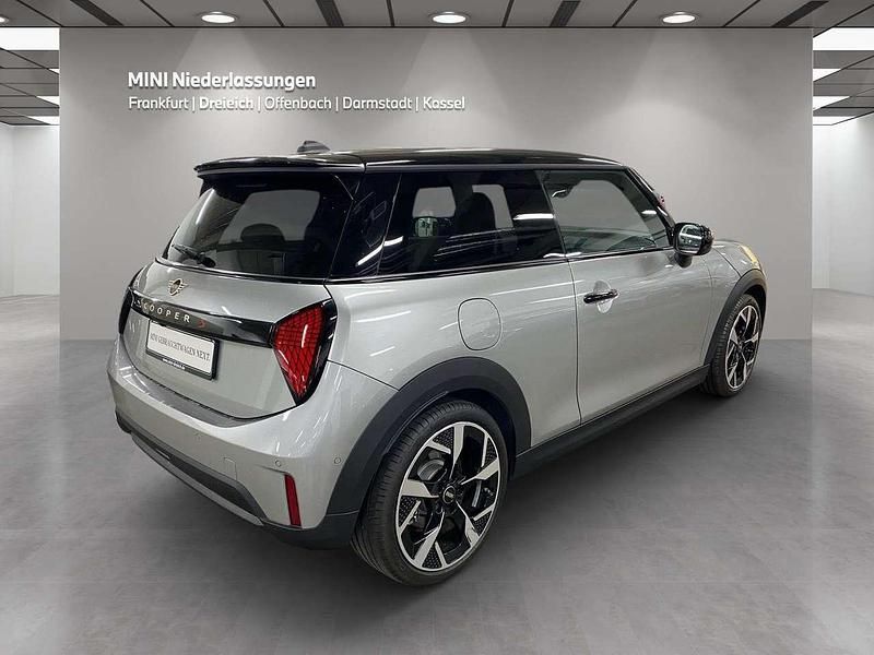 Gebraucht Mini Cooper S Favoured 204 PS (150 kW) 2024 Grau Kleinwagen
