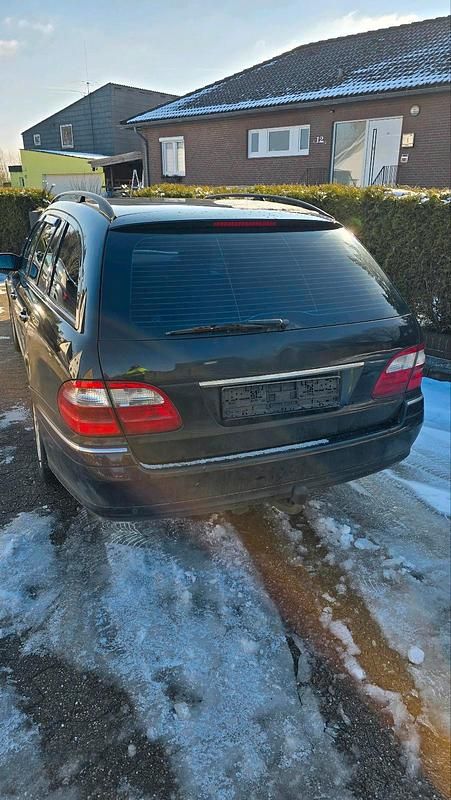 Gebraucht Mercedes E320 204 PS (150 kW) 2004 Schwarz Kombi