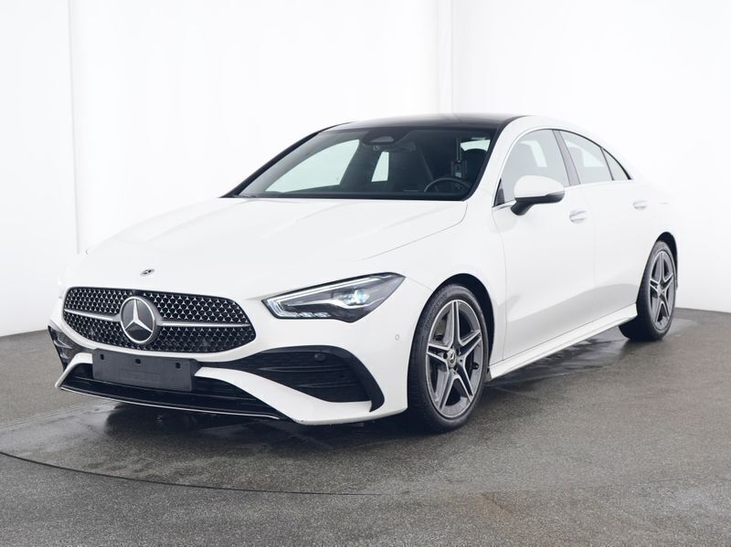 Weiss Gebraucht 2024 Mercedes CLA220 AMG Limousine | 41.900 € (Etwas zu teuer) - Bild 1/4