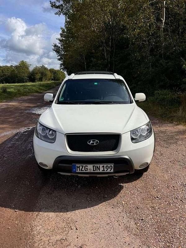 Weiß Gebraucht 2009 Hyundai Santa Fe GLS SUV | 3.999 € (Superpreis) - Bild 1/4