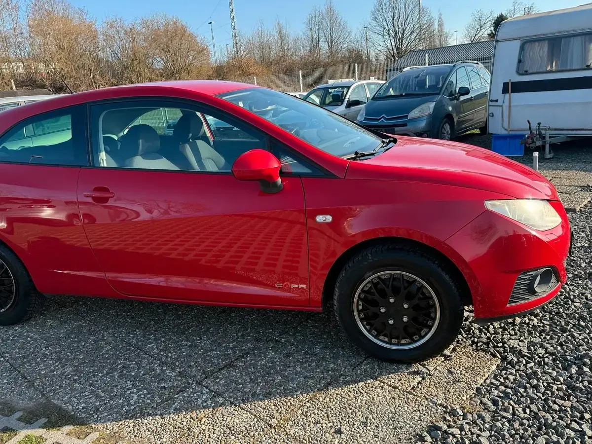 Gebraucht Seat Ibiza 85 PS (62 kW) 2011 Rot Kleinwagen