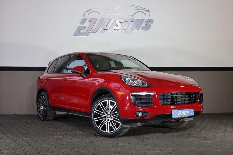 Gebraucht Porsche Cayenne 299 PS (219 kW) 2016 Carmine red SUV