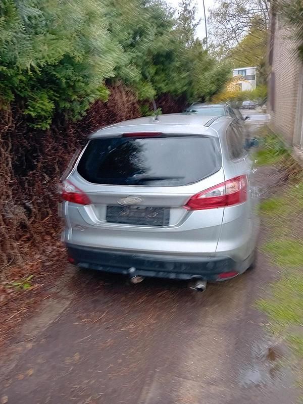 Second-hand Ford Focus 140 CP (102 kW) 2011 Argintiu Break