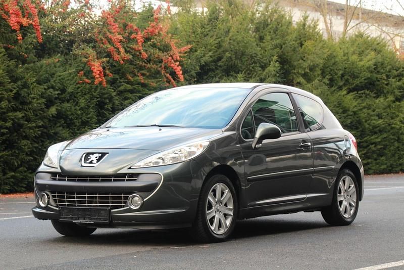 Grün Gebraucht 2008 Peugeot 207 Kleinwagen | 3.450 € (Teuer) - Bild 1/4