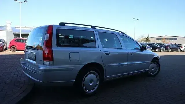 Gebraucht Volvo V70 Summum 180 PS (132 kW) 2006 Grau Kombi