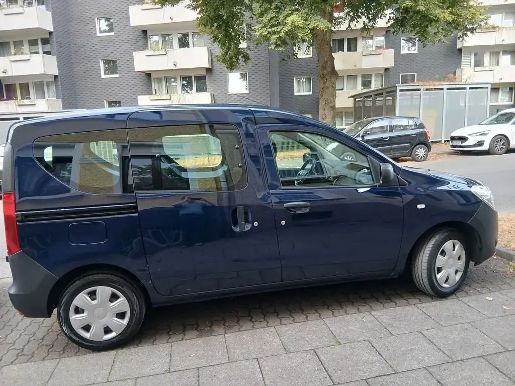 Gebraucht Dacia Dokker Ambiance 102 PS (75 kW) 2018 Blau Van / Kleinbus