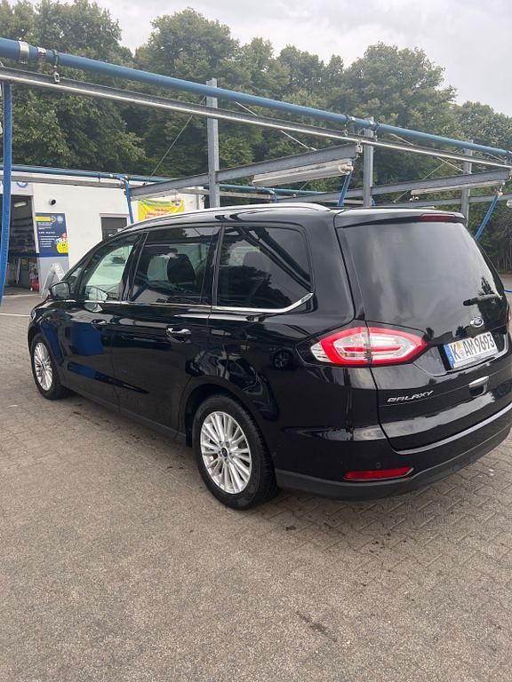 Schwarz Gebraucht 2017 Ford Galaxy Titanium Van / Kleinbus | 18.200 € (Guter Preis) - Bild 1/4
