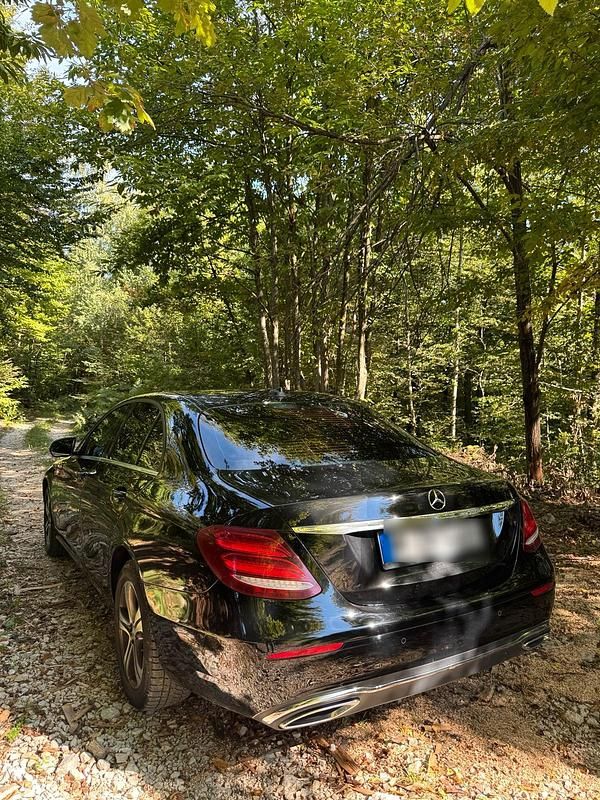 Gebraucht Mercedes E200 150 PS (110 kW) 2018 Schwarz Limousine