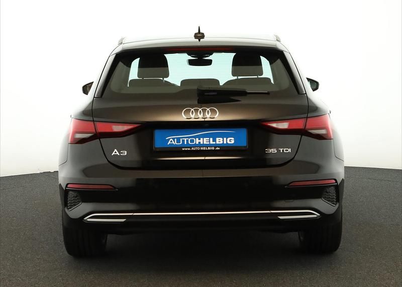Używany Audi A3 Advanced 150 KM (110 kW) 2023 Czarny Sedan/Limuzyna