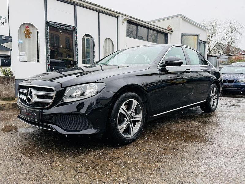 Gebraucht Mercedes E200 150 PS (110 kW) 2018 Schwarz Limousine