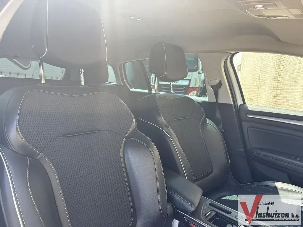 Używany Renault Mégane Bose Edition 131 KM (96 kW) 2017 Biały Kombi