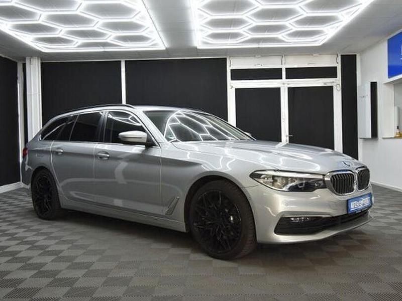 Gebraucht BMW 530 265 PS (194 kW) 2020 Silber Kombi