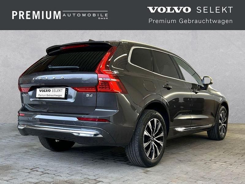 Gebraucht Volvo XC60 Plus 197 PS (144 kW) 2022 Grau SUV