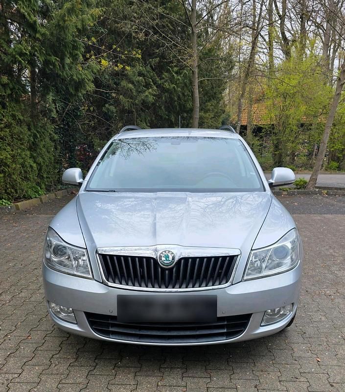 Gebraucht Skoda Octavia 105 PS (77 kW) 2013 Silber Kombi