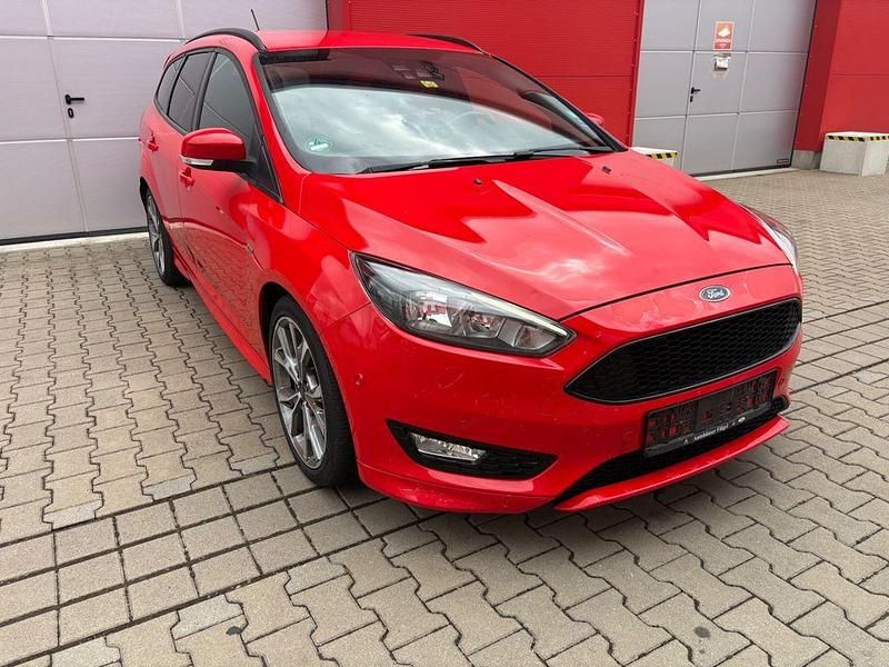 Gebraucht Ford Focus ST-Line 150 PS (110 kW) 2018 Rot Limousine