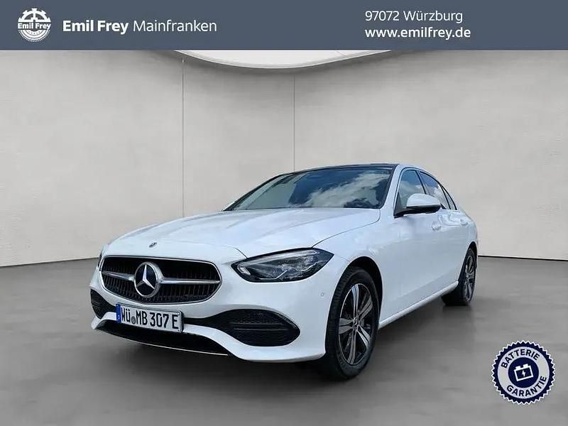 Weiß Gebraucht 2025 Mercedes C300e Advanced Plus Limousine | 50.900 € (Fairer Preis) - Bild 1/3