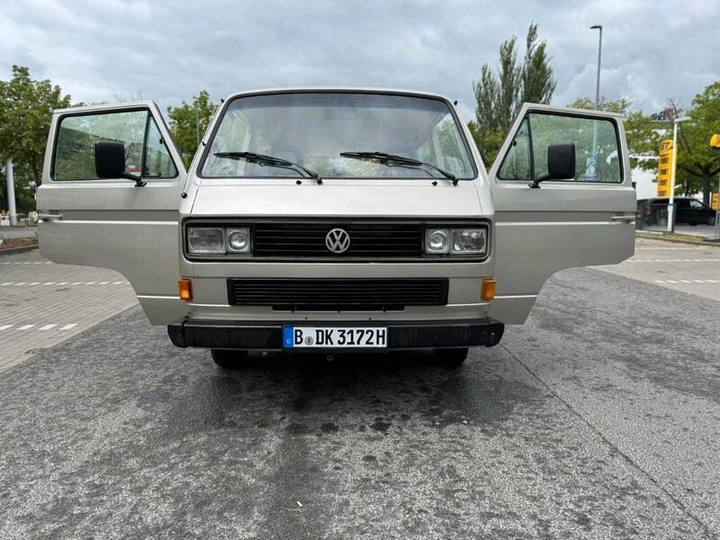 Grau Gebraucht 1997 VW Caravelle Van / Kleinbus | 14.999 € - Bild 1/4