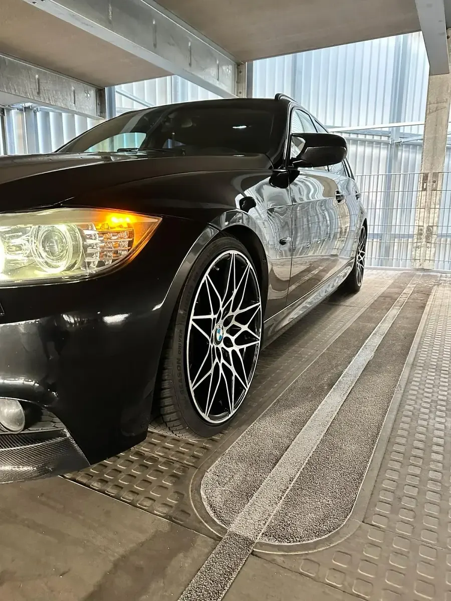 Używany BMW 330 Performance 350 KM (257 kW) 2012 Czarny Kombi