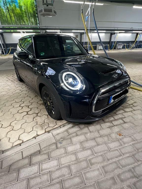 Gebraucht Mini Cooper SE Premium 135 kW (184 PS) 2023 Schwarz Kleinwagen