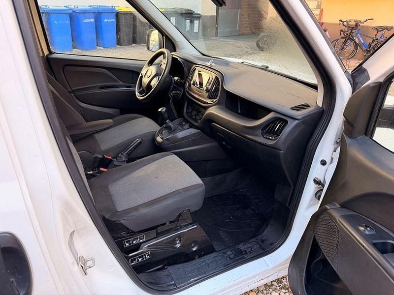 Gebraucht Fiat Doblò 80 PS (58 kW) 2021 Weiß Van / Kleinbus