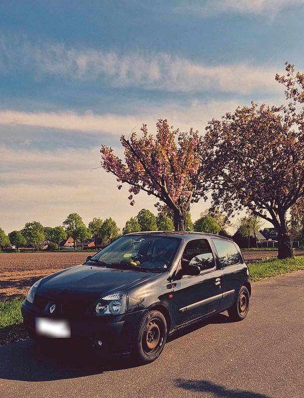 Gebraucht Renault Clio II 75 PS (55 kW) 2002 Schwarz Kleinwagen