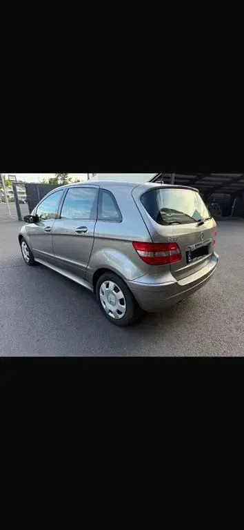 Gebraucht Mercedes B200 136 PS (100 kW) 2006 Grau Van / Kleinbus