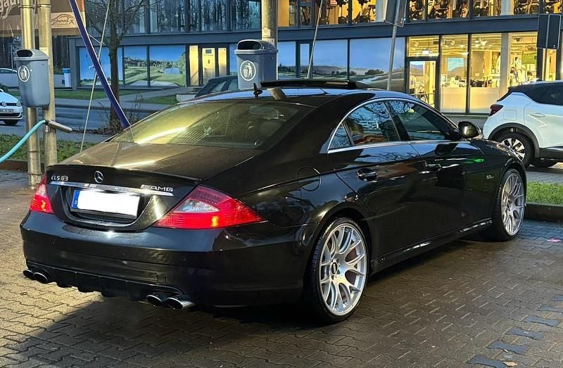 Schwarz Gebraucht 2006 Mercedes CLS63 AMG AMG Coupé | 14.900 € (Guter Preis) - Bild 1/4