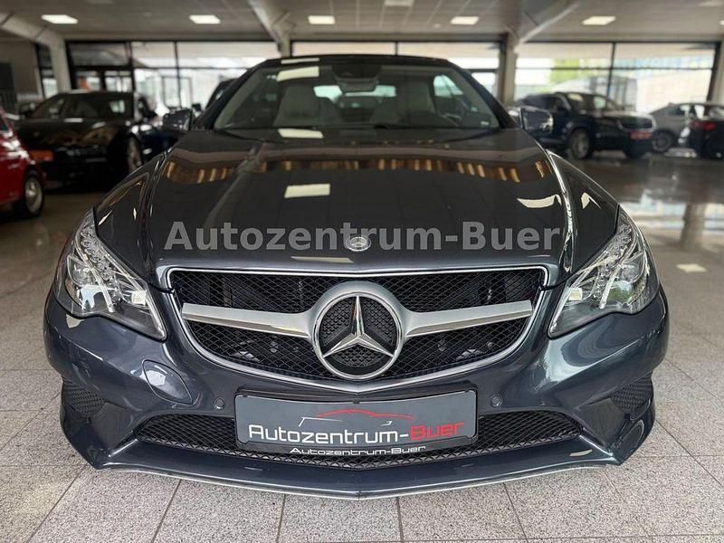 Grau Gebraucht 2014 Mercedes E200 Cabrio | 21.990 € (Etwas zu teuer) - Bild 1/4