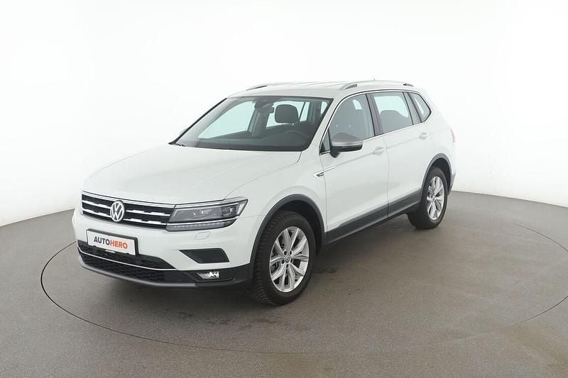 Weiß Gebraucht 2021 VW Tiguan Allspace Highline SUV | 33.730 € (Superpreis) - Bild 1/3