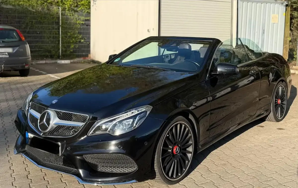 Gebraucht Mercedes E350 AMG line 252 PS (185 kW) 2013 Schwarz Cabrio