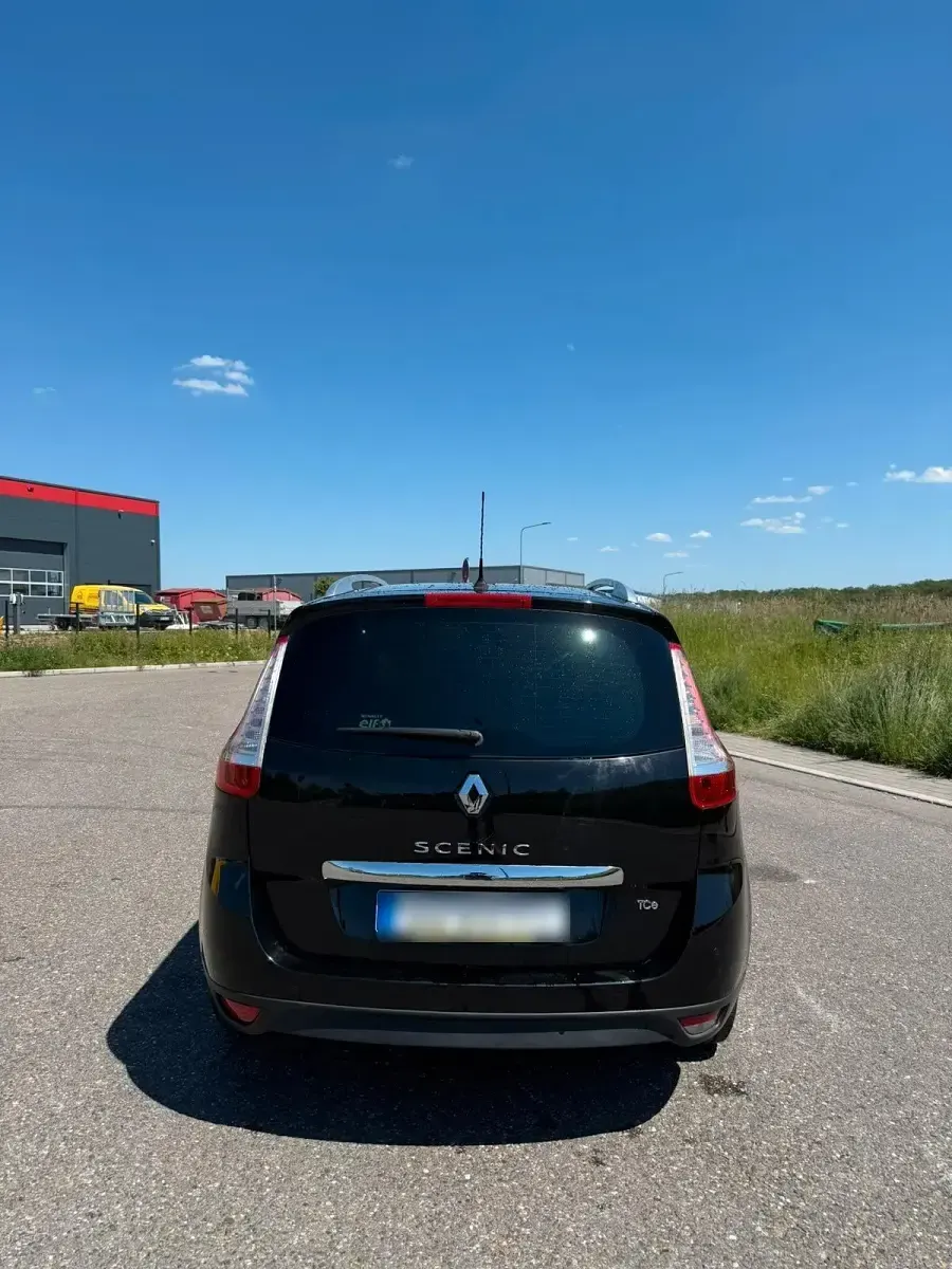 Gebraucht Renault Grand Scénic Bose Edition 132 PS (97 kW) 2015 Schwarz Van / Kleinbus