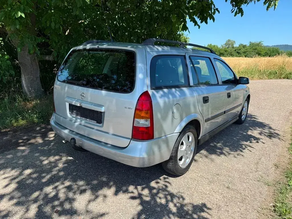 Gebraucht Opel Astra 82 PS (60 kW) 1999 Silber Limousine