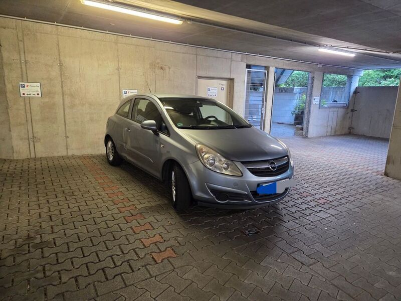 Grau Gebraucht 2006 Opel Corsa Edition Coupé | 999 € (Teuer) - Bild 1/4
