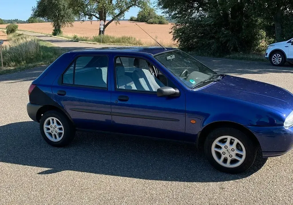 Gebraucht Ford Fiesta Style 75 PS (55 kW) 1999 Blau Kleinwagen